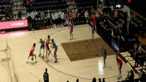 李方慧勇夺亚冬会首金，自信调整铸就荣耀瞬间