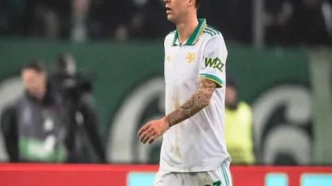 “国际雪联单板滑雪障碍追逐世界杯在北大湖站隆重开幕”